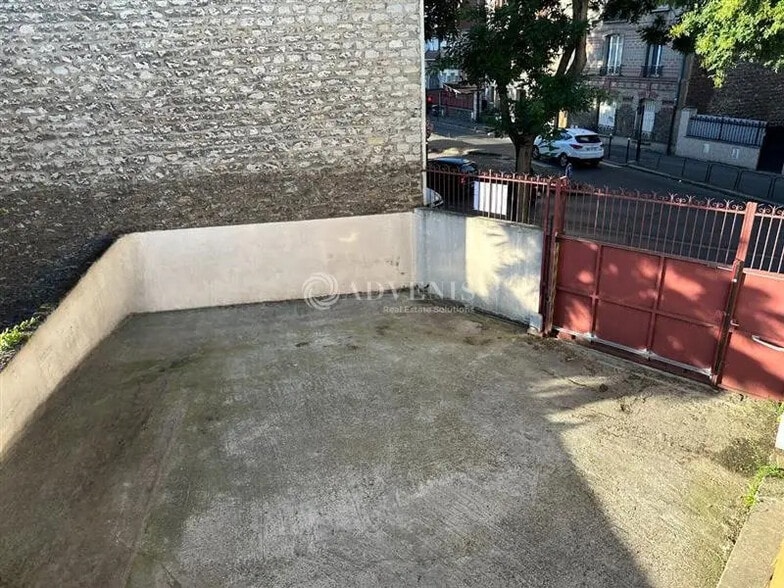 Bureau dans Vitry-sur-Seine à vendre - Photo de l’immeuble – Image 3 sur 12