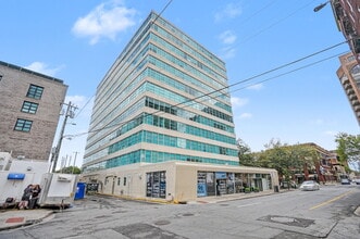 102 E Liberty St, Savannah, GA à louer Photo intérieure– Image 1 sur 19