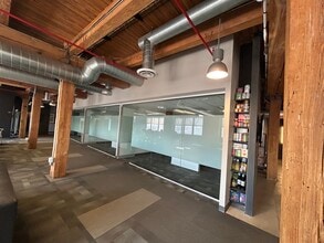 700 N Sacramento Blvd, Chicago, IL à louer Photo intérieure– Image 2 sur 7