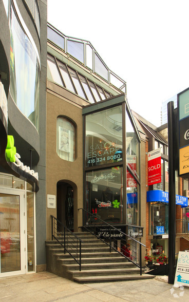 132 Cumberland St, Toronto, ON à louer - Photo principale – Image 1 sur 3