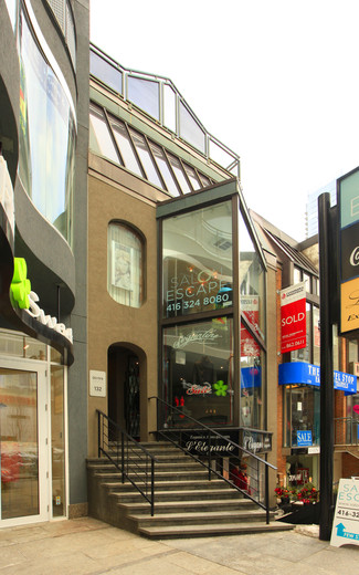Plus de détails pour 132 Cumberland St, Toronto, ON - Local commercial à louer