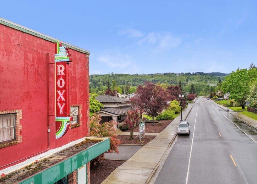 115 Mashell N ave, Eatonville, WA à vendre - Photo de l’immeuble – Image 2 sur 19