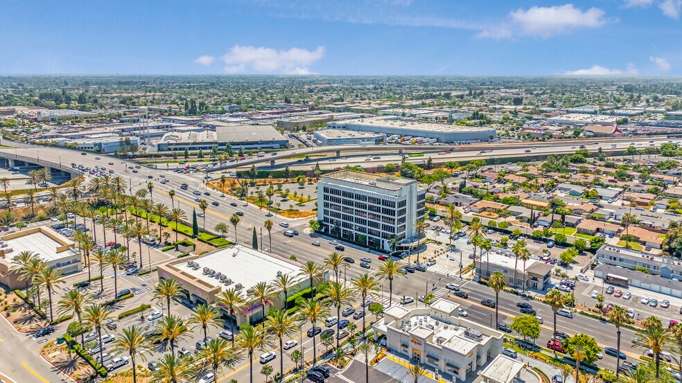 505 N Euclid St, Anaheim, CA à vendre - Photo de l’immeuble – Image 2 sur 8