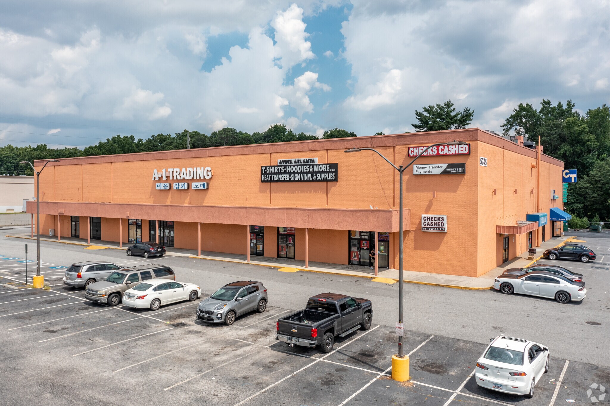 5745 Buford Hwy NE, Doraville, GA à louer Photo principale– Image 1 sur 20