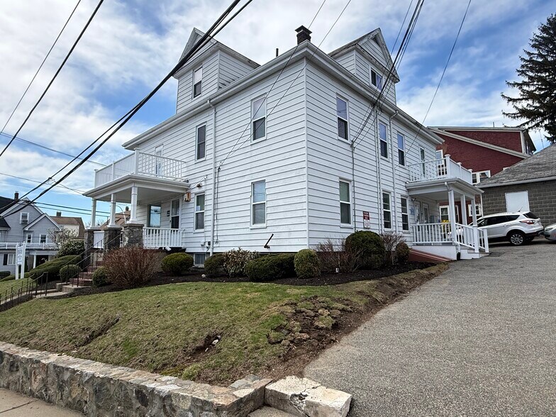 548-550 Mount Auburn St, Watertown, MA à louer - Photo de l’immeuble – Image 2 sur 3
