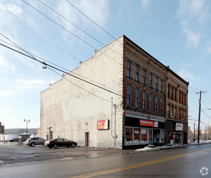 318 E Washington St, New Castle, PA à vendre - Photo de l’immeuble – Image 2 sur 2