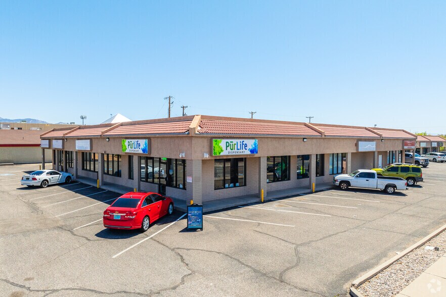4000-4012 Menaul Blvd NE, Albuquerque, NM à louer - Photo principale – Image 2 sur 11