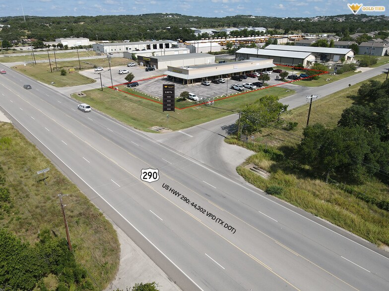 2400 W Us-290 B, Dripping Springs, TX à louer - Photo de l’immeuble – Image 3 sur 9