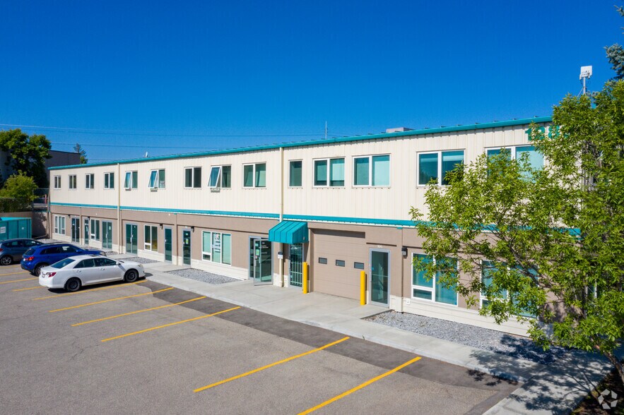 1289 Highfield Cres SE, Calgary, AB à louer - Photo de l’immeuble – Image 1 sur 4