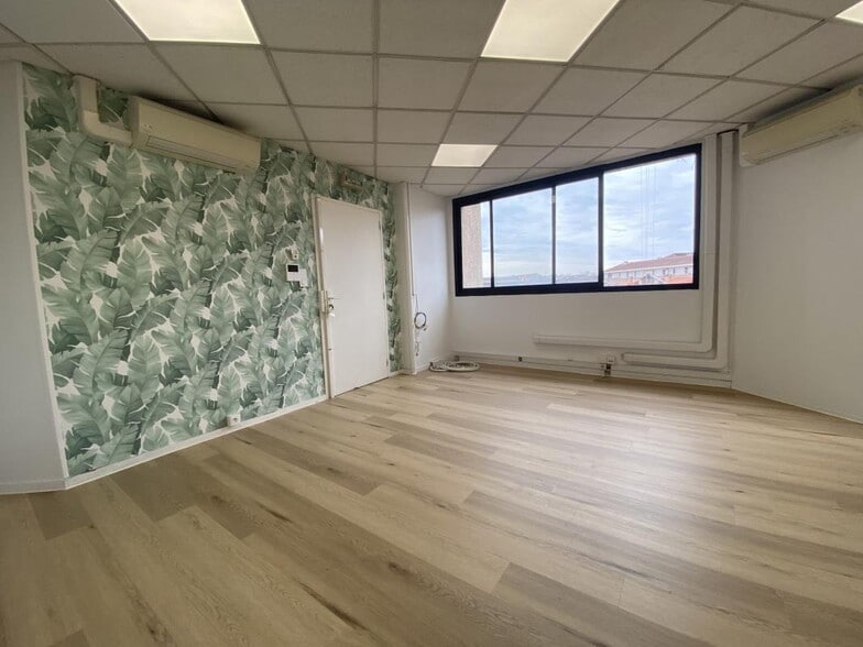 18 Place Roguet, Toulouse à louer - Photo intérieure – Image 2 sur 14
