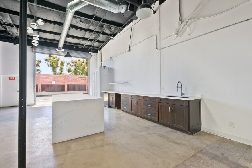 902-926 Colorado Ave, Santa Monica, CA à louer - Photo de l’immeuble – Image 3 sur 11