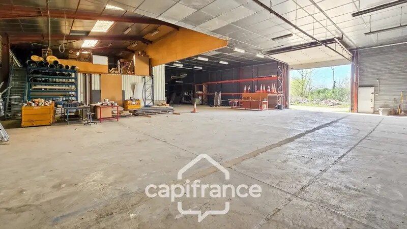 Industriel/Logistique dans Saint-Rémy à vendre - Photo de l’immeuble – Image 3 sur 4