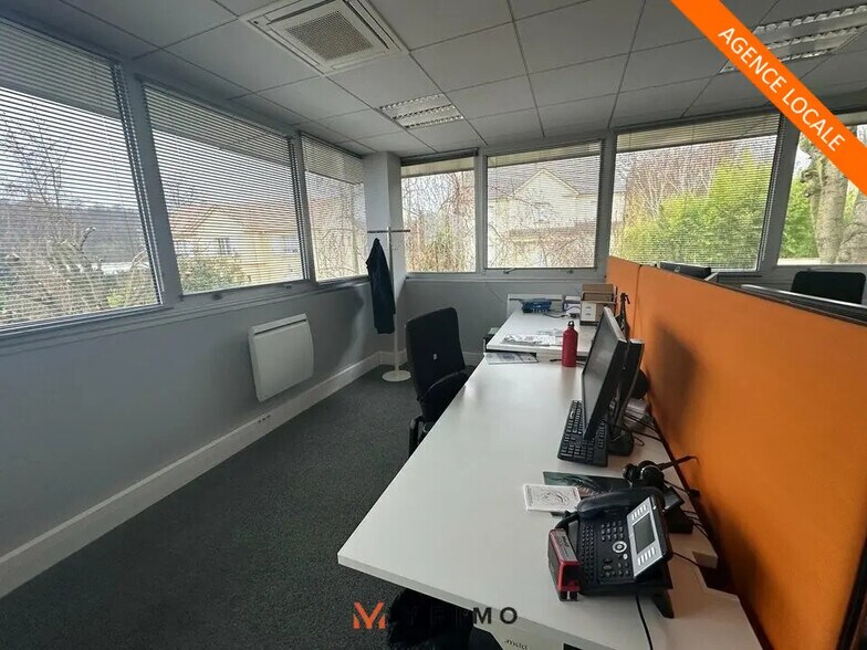 Bureau dans SAINT-GERMAIN-EN-LAYE à louer - Photo de l’immeuble – Image 1 sur 3