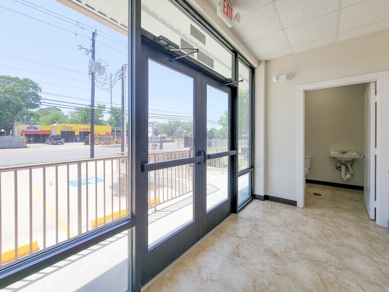1615 1st st, Rosenberg, TX à vendre - Photo de l’immeuble – Image 3 sur 14