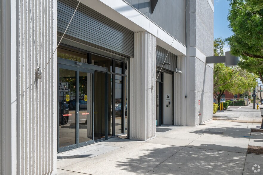 610 E Zack St, Tampa, FL à louer - Photo de l’immeuble – Image 3 sur 16
