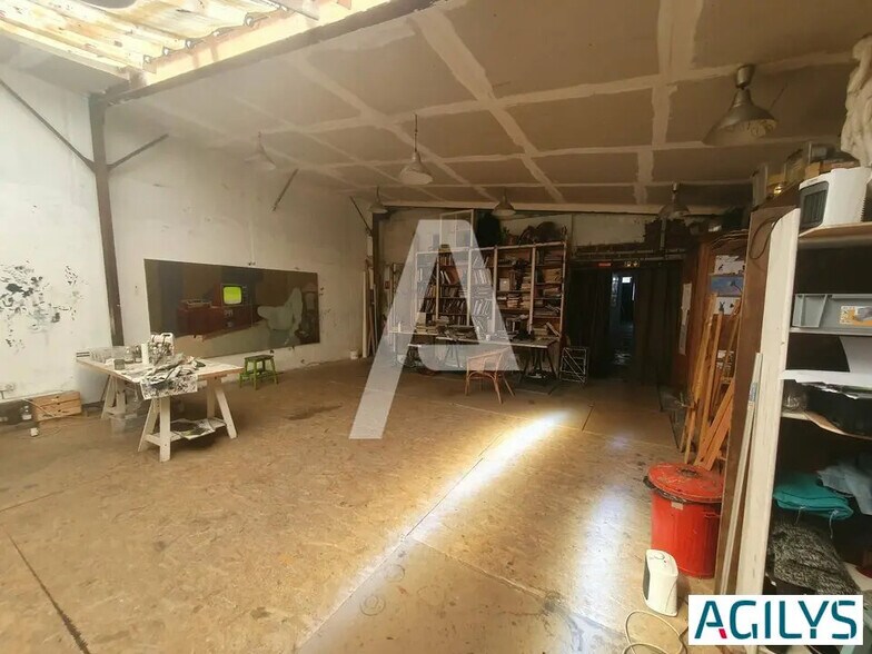 Local d’activités dans Ivry-sur-Seine à louer - Photo de l’immeuble – Image 2 sur 9