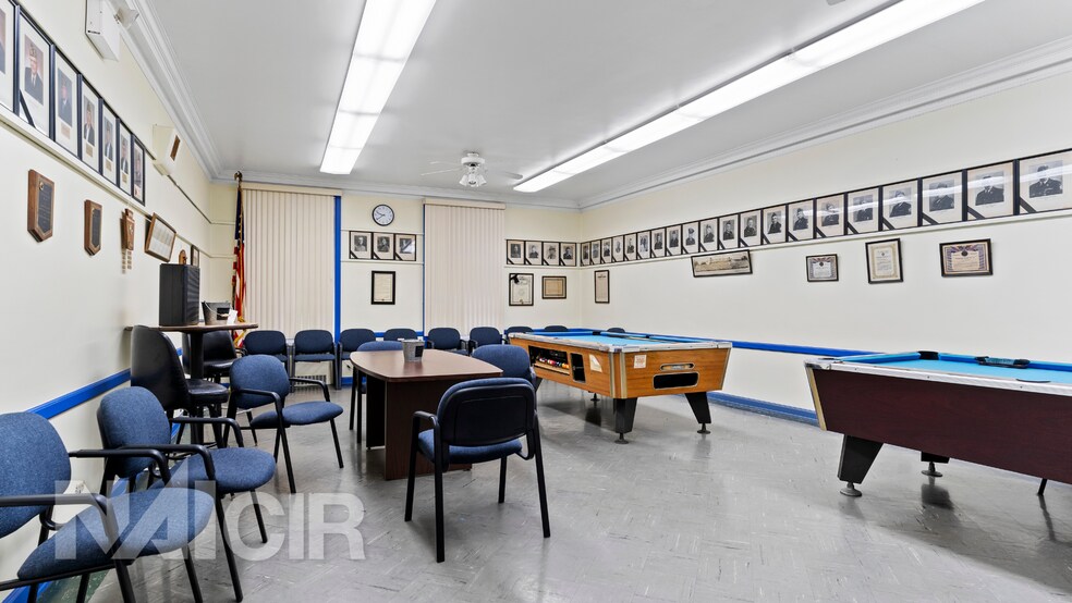 142 N Hanover St, Carlisle, PA à vendre - Photo de l’immeuble – Image 3 sur 10