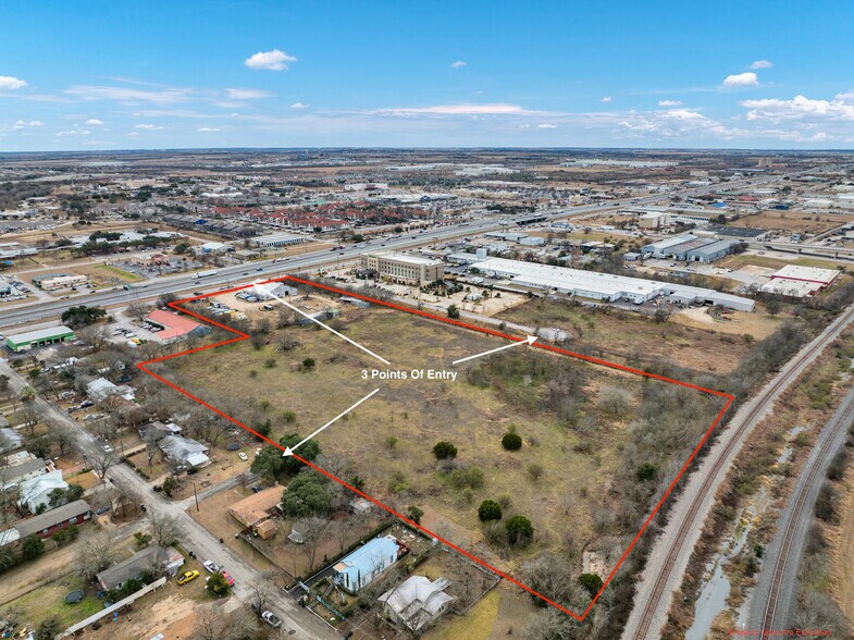 1900 S IH-35, San Marcos, TX à vendre - Photo de l’immeuble – Image 3 sur 10