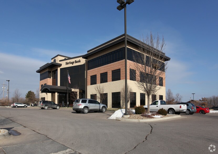 3024 SW Wanamaker Rd, Topeka, KS à louer - Photo de l’immeuble – Image 2 sur 2