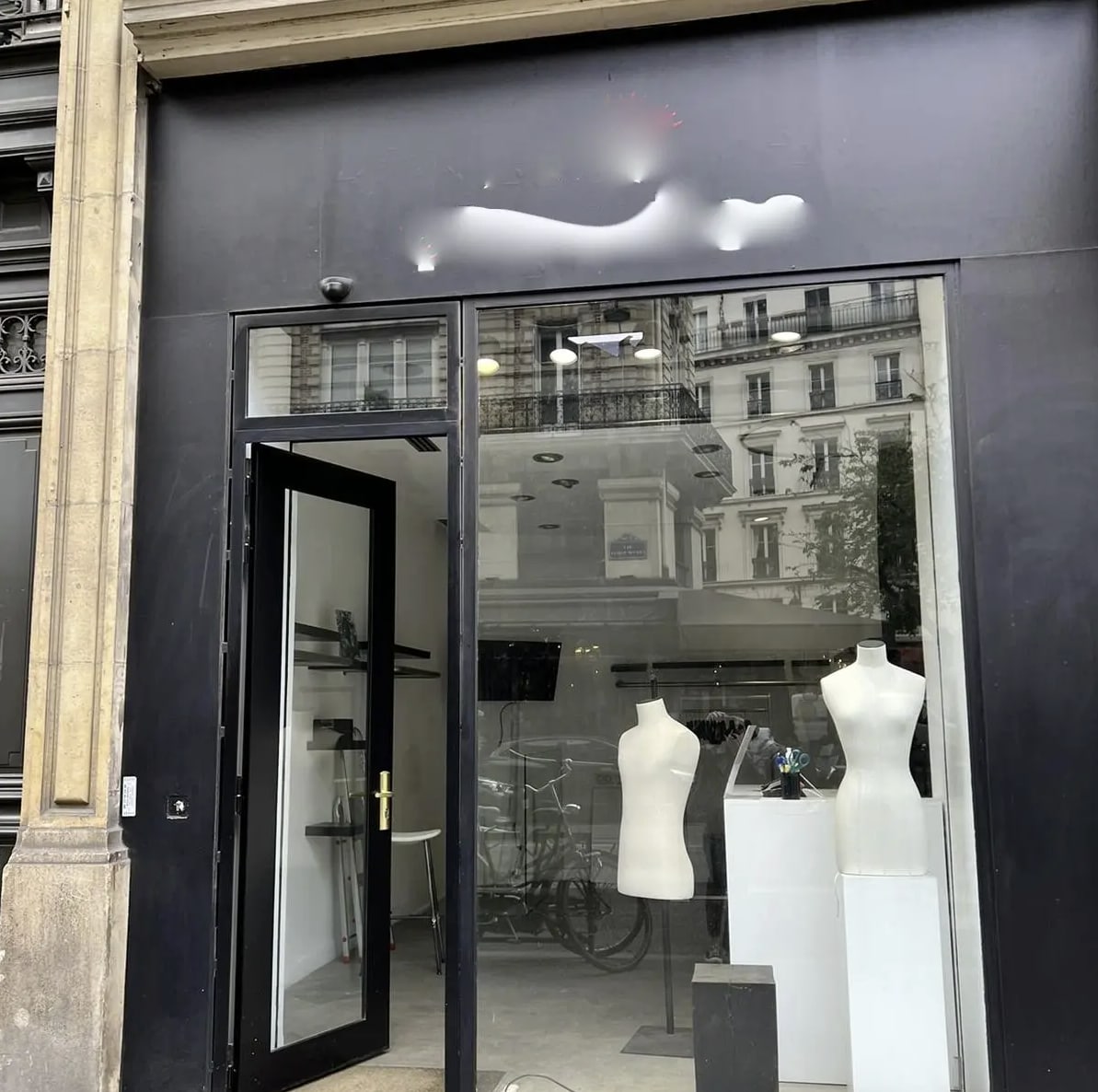 Rue Etienne Marcel, Paris à louer Photo de l’immeuble– Image 1 sur 4
