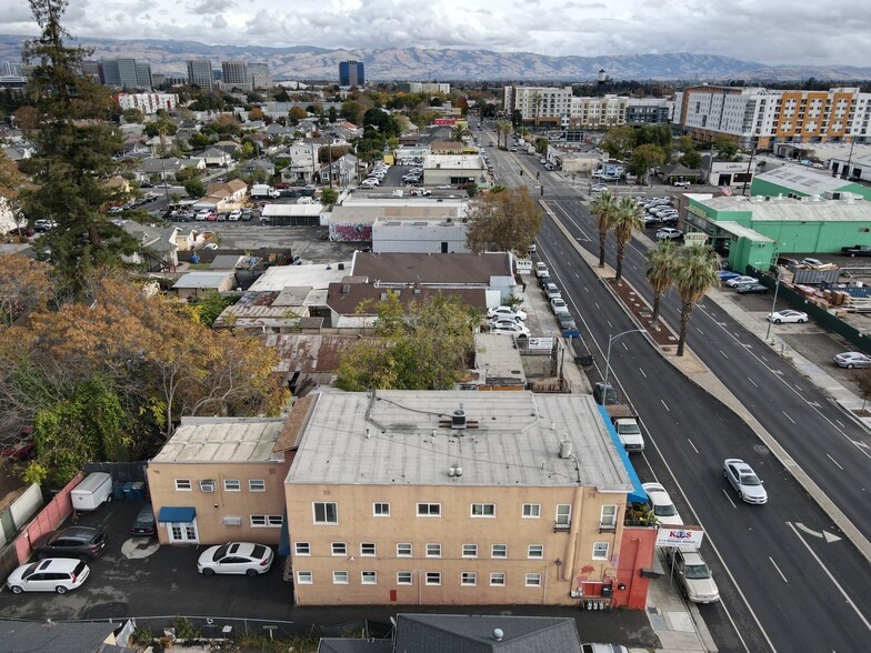 1225 W San Carlos St, San Jose, CA à louer - Photo de l’immeuble – Image 2 sur 4