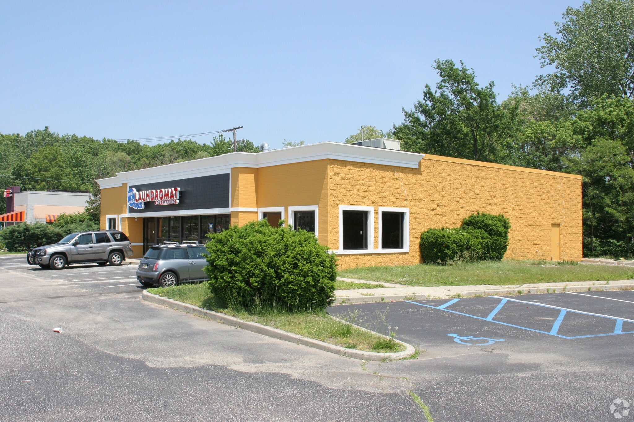 1013 N State Route 35, Ocean, NJ à louer Photo principale– Image 1 sur 3