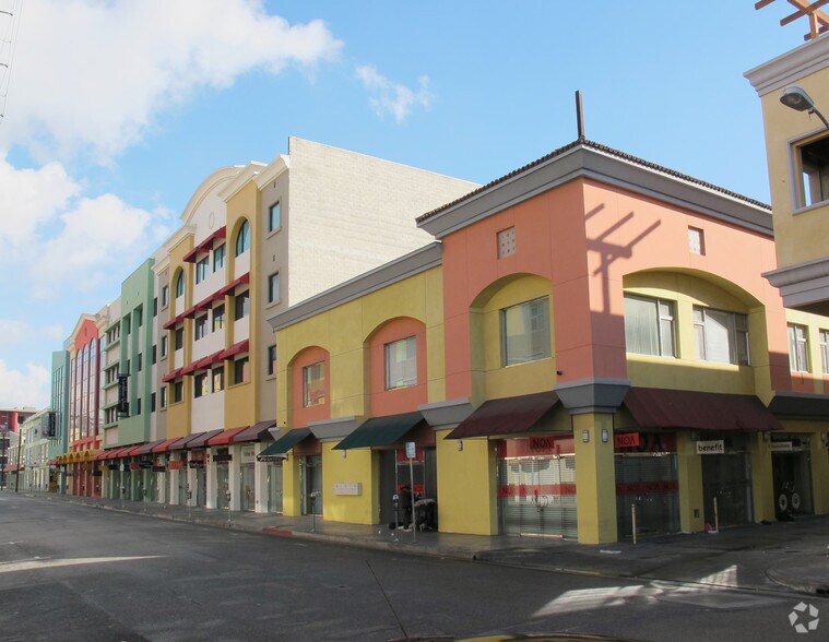 Commercial Building Portfolio portefeuille de 2 biens à vendre sur LoopNet.fr - Photo principale – Image 2 sur 2
