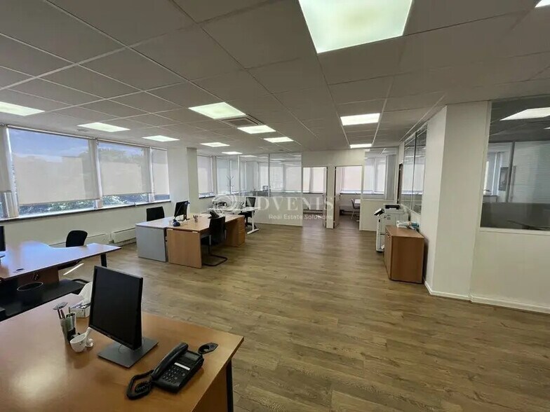 Bureau dans Maisons-Alfort à louer - Photo intérieure – Image 2 sur 10