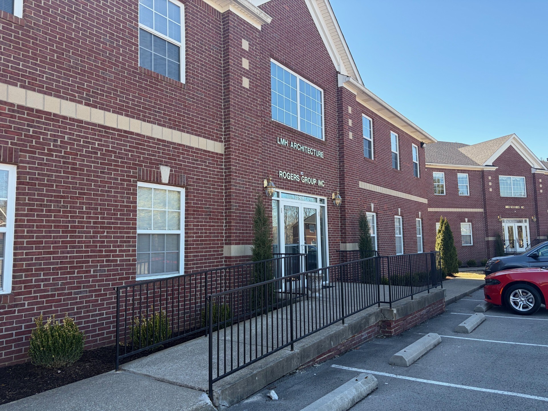 12808 Townepark Way, Louisville, KY à louer Photo de l’immeuble– Image 1 sur 12