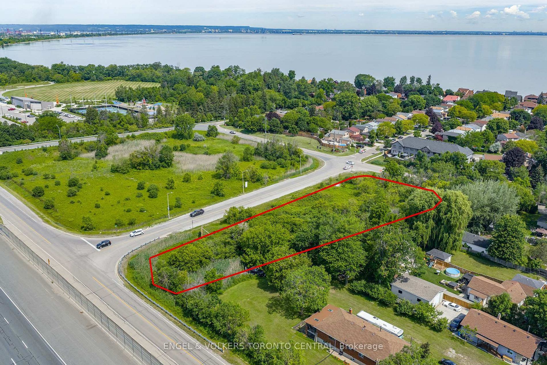 6 Parkledge Dr, Hamilton, ON à vendre Aérien– Image 1 sur 2