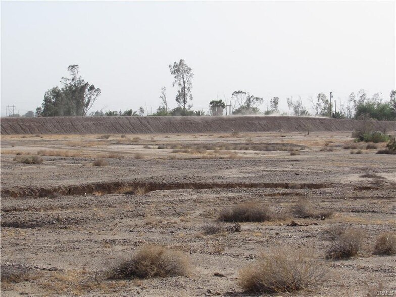 021-370-019-000, Niland, CA à vendre - Photo principale – Image 1 sur 11