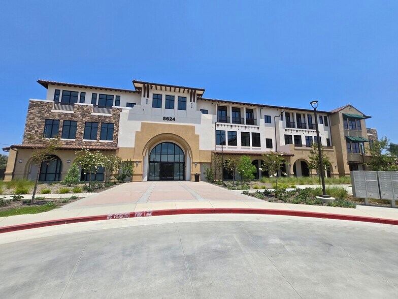 5624 Philadelphia St, Chino, CA à louer - Photo de l’immeuble – Image 3 sur 12
