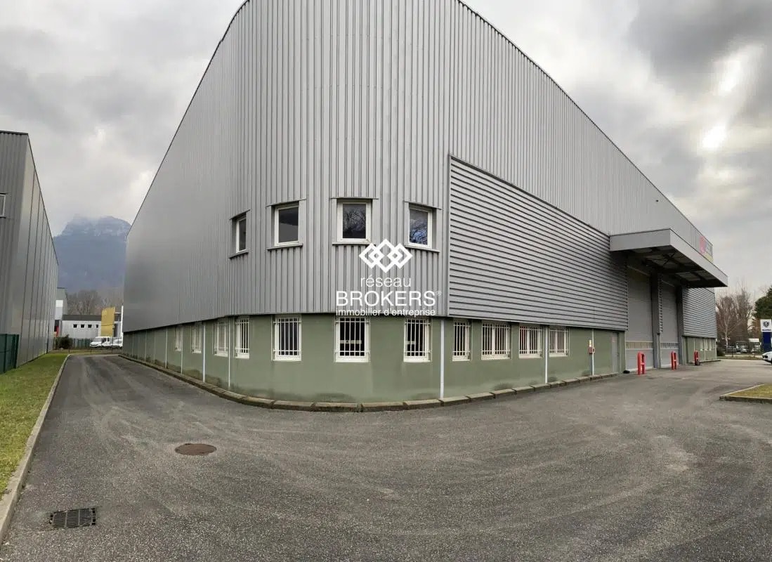 Bureau dans Voreppe à louer Photo de l’immeuble– Image 1 sur 2