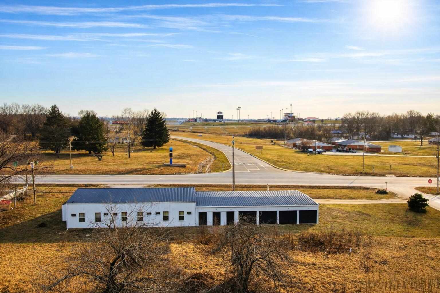 19265 US Highway 54, Wheatland, MO à vendre Photo de l’immeuble– Image 1 sur 15