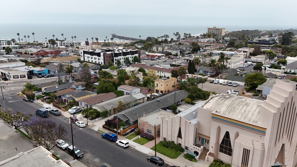 153 S Laurel St, Ventura, CA à vendre - Photo de l’immeuble – Image 2 sur 26