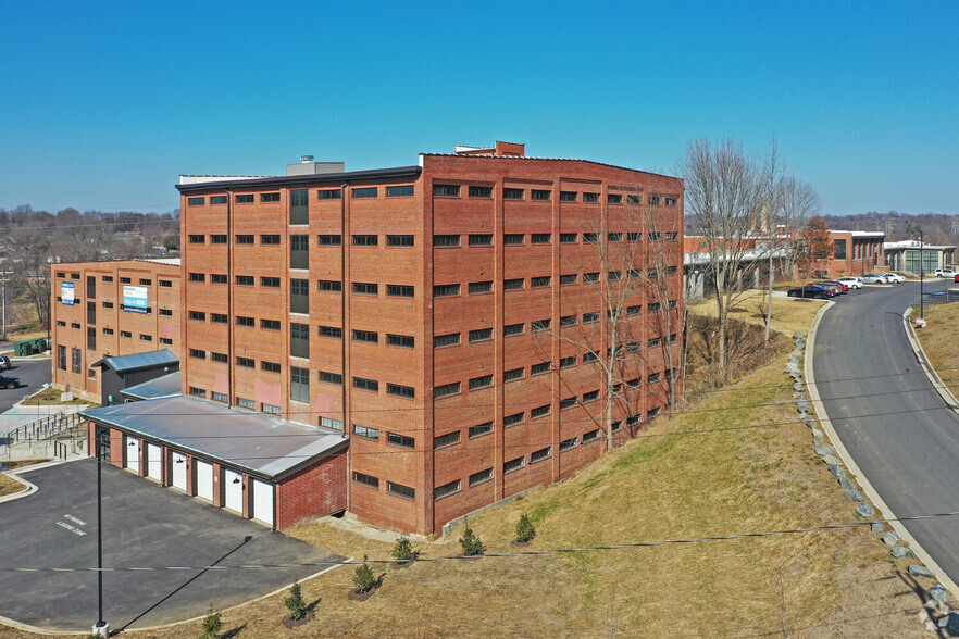 1702 Fairview St, Greensboro, NC à louer - Photo de l’immeuble – Image 3 sur 29