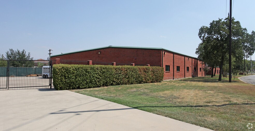 1075 Chisolm Trl, Keller, TX à louer - Photo de l’immeuble – Image 3 sur 3