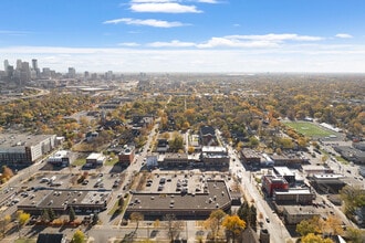 1010-1030 W Broadway Ave, Minneapolis, MN à louer Photo de l’immeuble– Image 1 sur 4