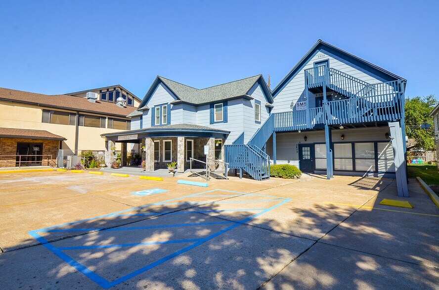 5608 5th St, Katy, TX à louer - Photo de l’immeuble – Image 2 sur 7