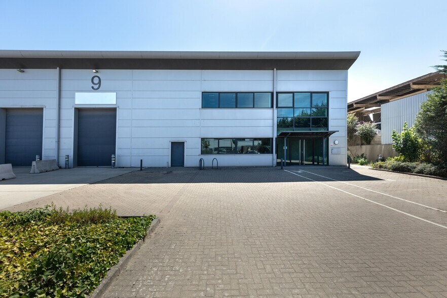 Ockham Dr, Greenford à louer - Photo de l’immeuble – Image 1 sur 10