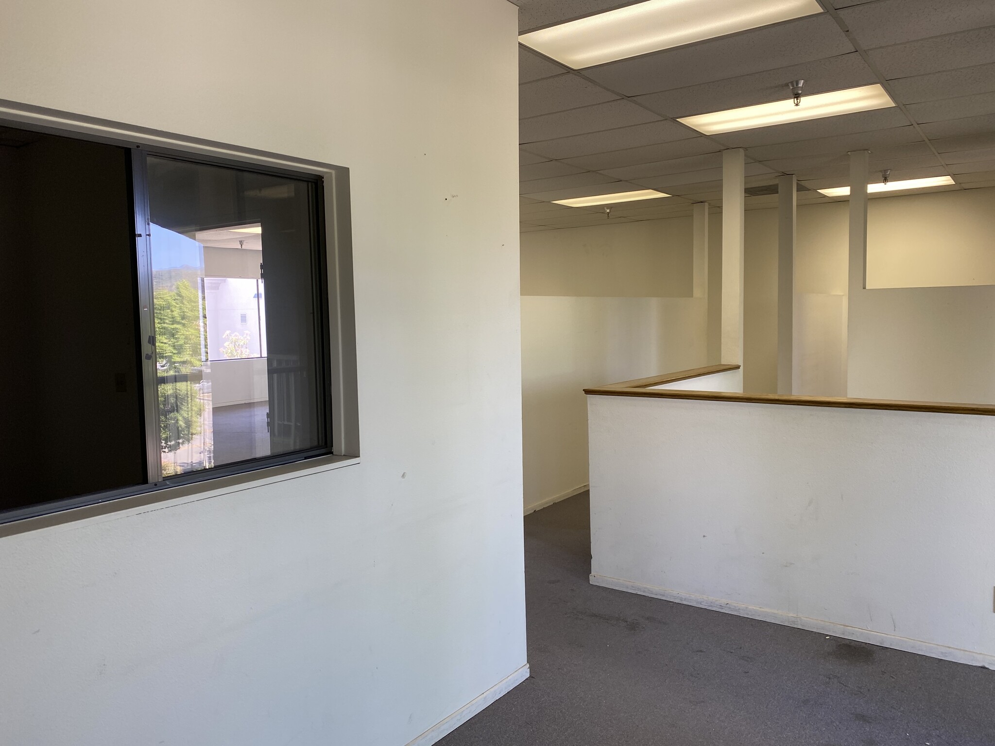 60 Rancho Rd, Thousand Oaks, CA à louer Photo intérieure– Image 1 sur 3