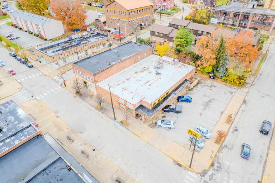 112 Westinghouse Ave, Wilmerding, PA à vendre - Photo de l’immeuble – Image 3 sur 7