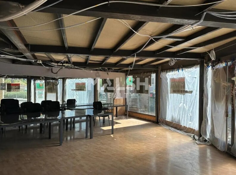 Local commercial dans Caluire-et-Cuire à louer - Photo intérieure – Image 3 sur 9