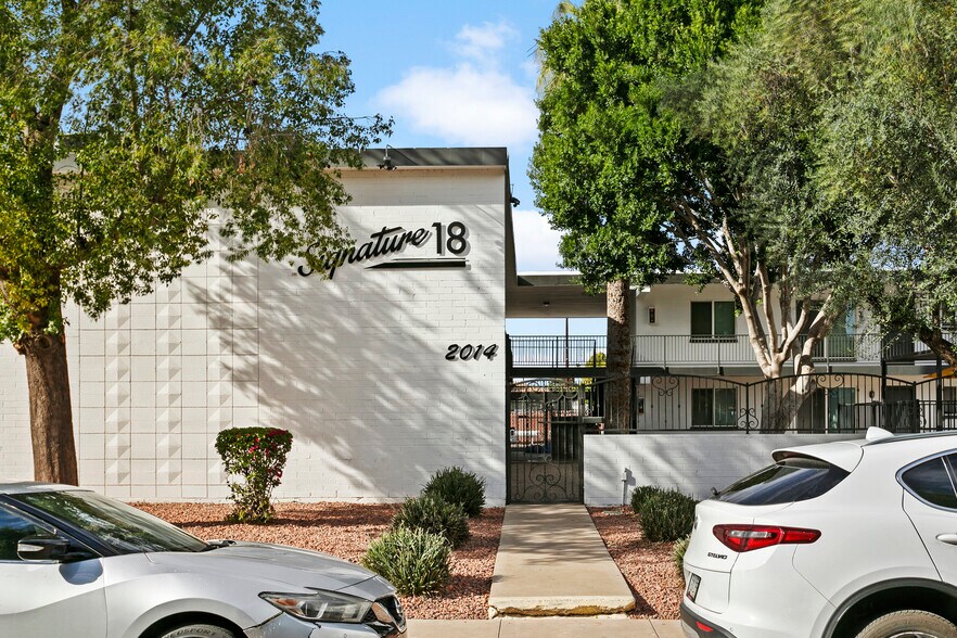2014 W Berridge Ln, Phoenix, AZ à vendre - Photo principale – Image 1 sur 37