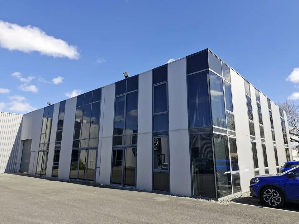 Local d’activités dans Gradignan à louer Photo de l’immeuble– Image 1 sur 10