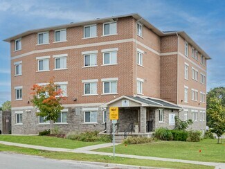 Plus de détails pour 1915 N Simcoe St, Oshawa, ON - Logement à vendre