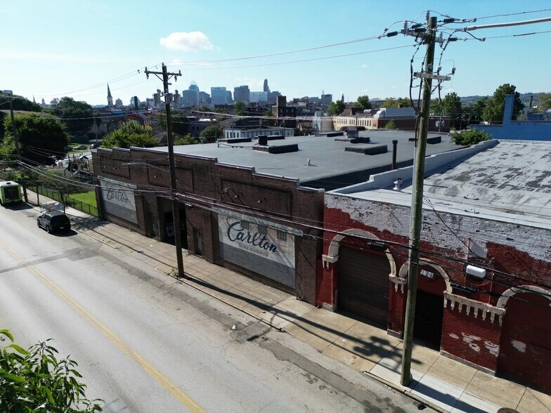 243 W McMicken Ave, Cincinnati, OH à louer - Photo de l’immeuble – Image 2 sur 12