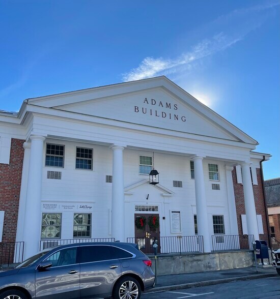 9 Meriam St, Lexington, MA à louer - Photo principale – Image 1 sur 2