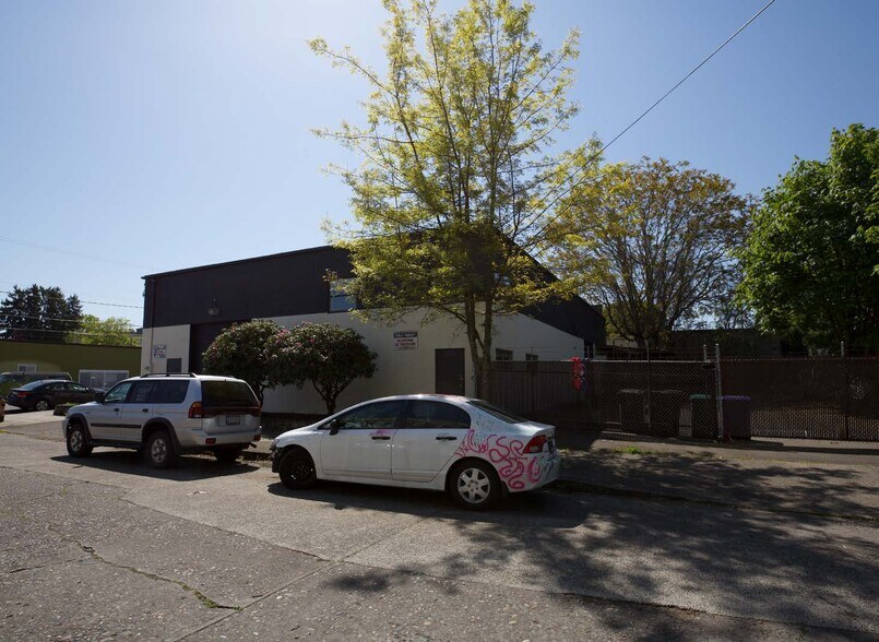 804 N Killingsworth Ct, Portland, OR à vendre - Photo de l’immeuble – Image 2 sur 3