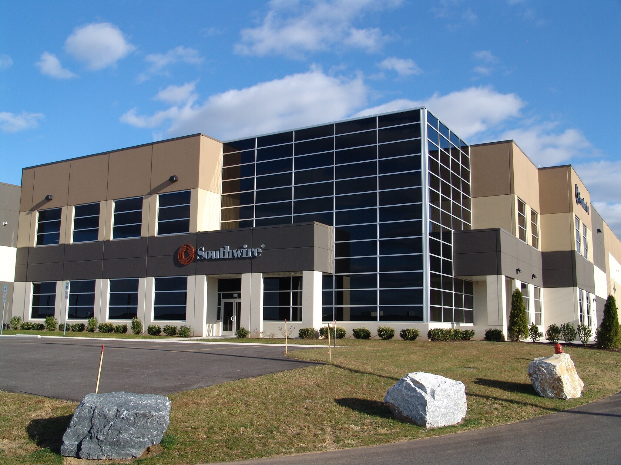 1500-1510 Bartlett Dr, Manchester, PA à louer Photo de l’immeuble– Image 1 sur 3